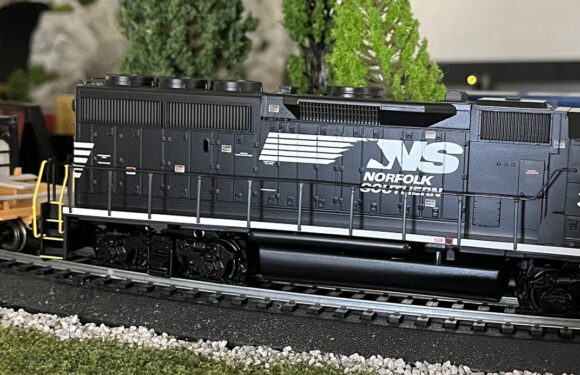 Norfolk Southern – NS 3030 GP40-2 Locomotive