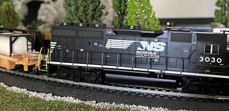 Norfolk Southern – NS 3030 GP40-2 Locomotive